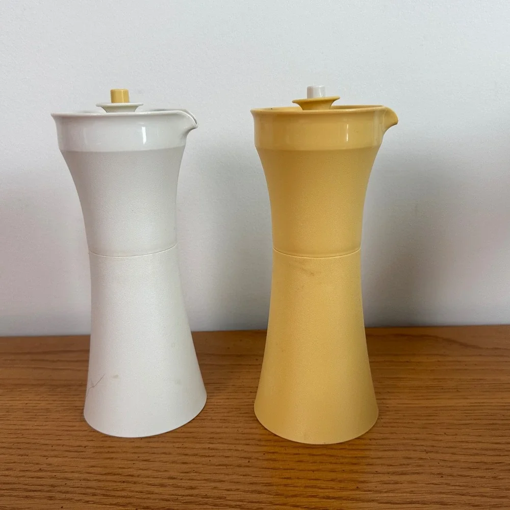 Tupperware‎ Vintage Oil & Vinegar Cruets Harvest Gold Cream with lids